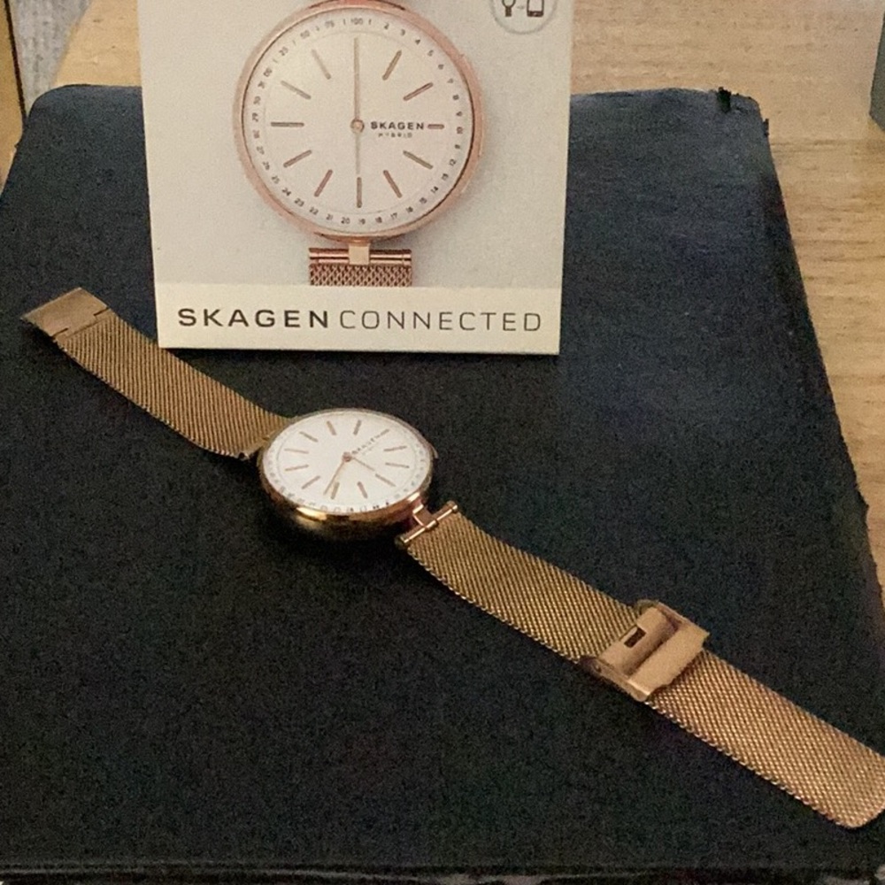 Skagen Rose Gold Hybrid Smartwatch